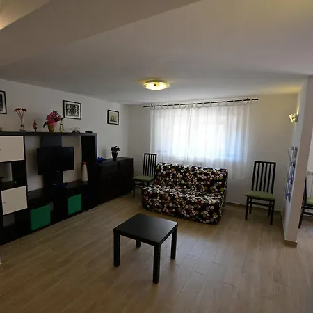 Apartment Pietri *